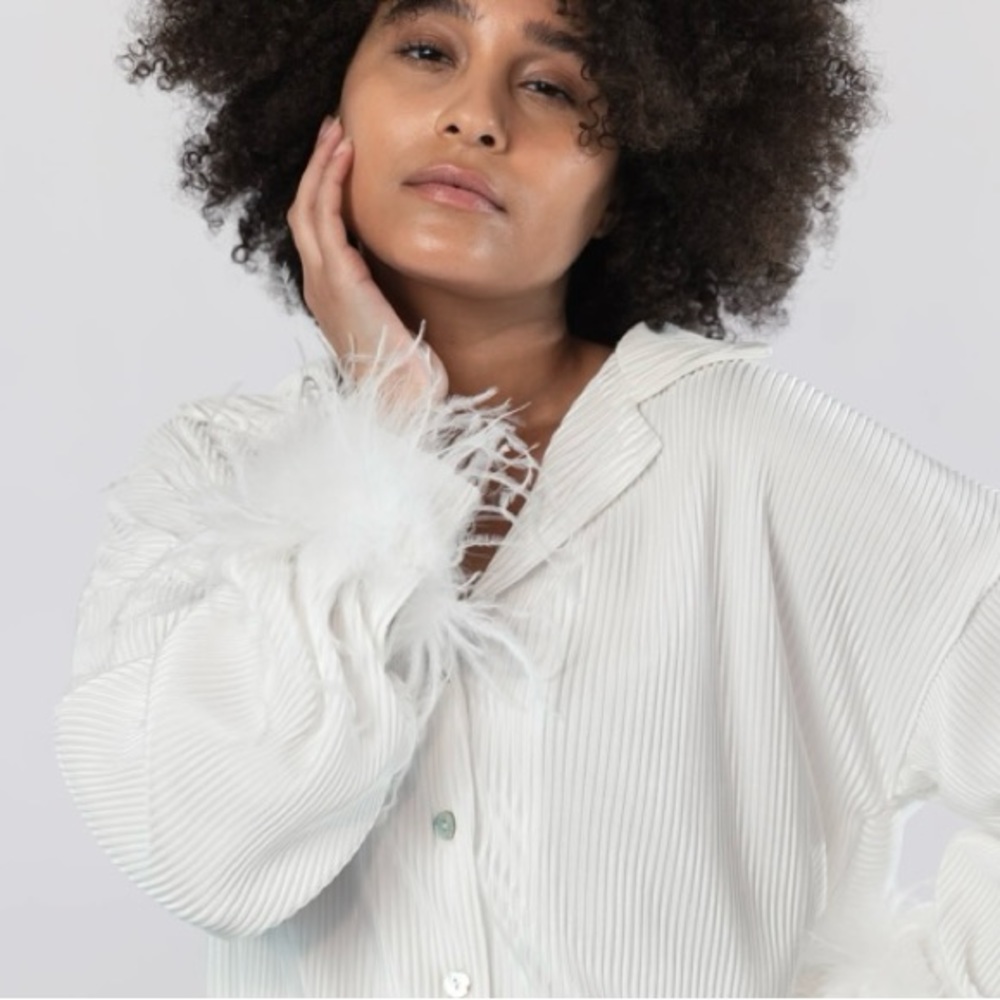 WAVERLES FEATHER PLEATS PLEASE SET IN DOVE